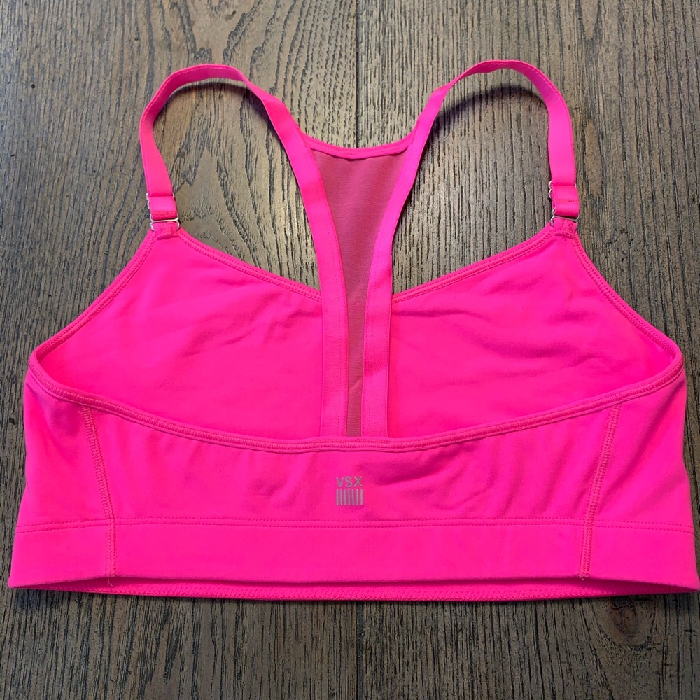 Victoria Secret - Picture 3 of 6